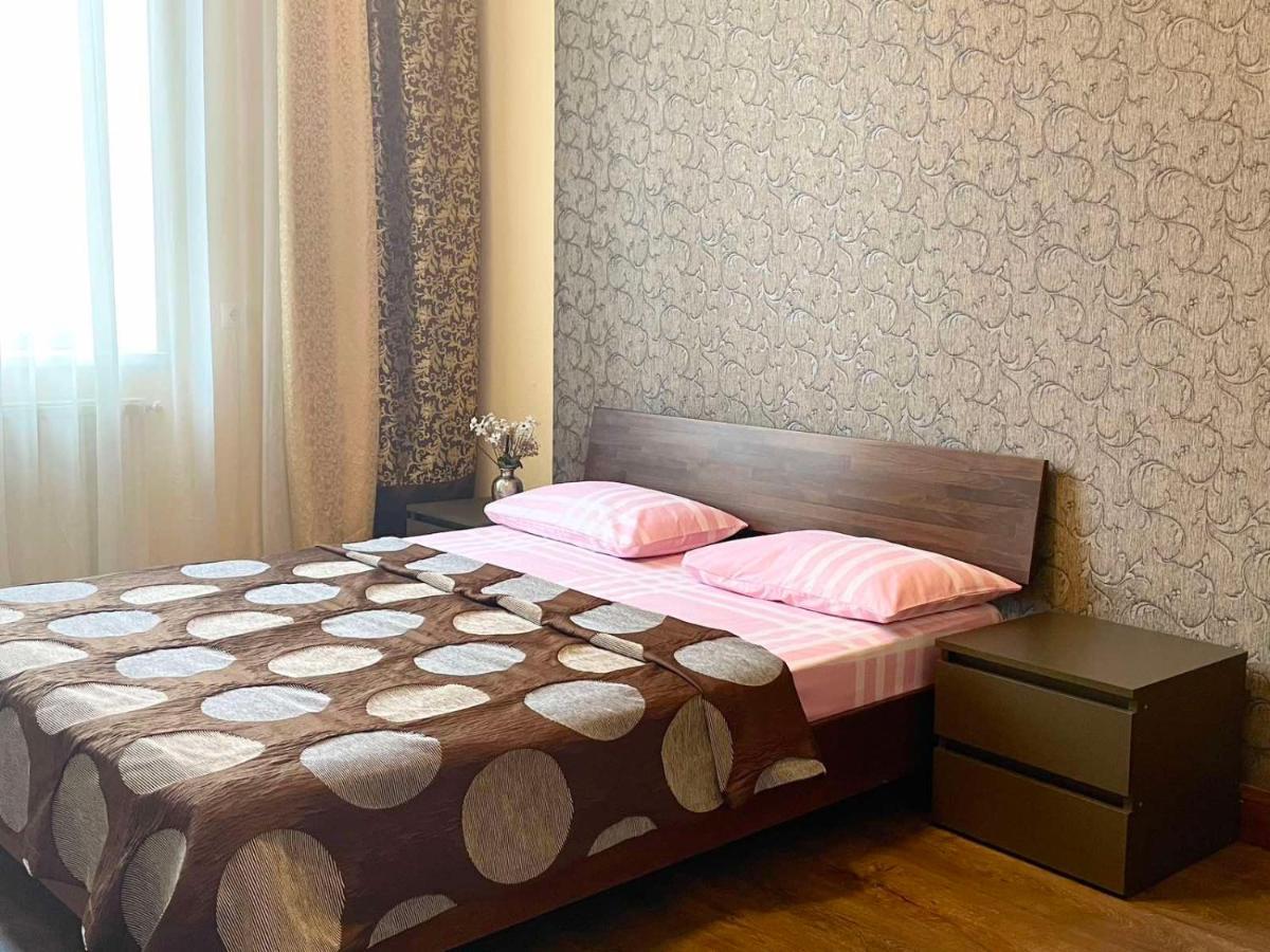 Крехівська 5,Апартаменти В Центрі, Дві Спальні Lviv Eksteriør bilde