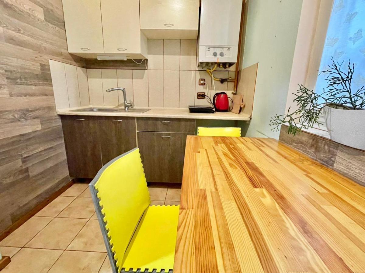Крехівська 5,Апартаменти В Центрі, Дві Спальні Lviv Eksteriør bilde