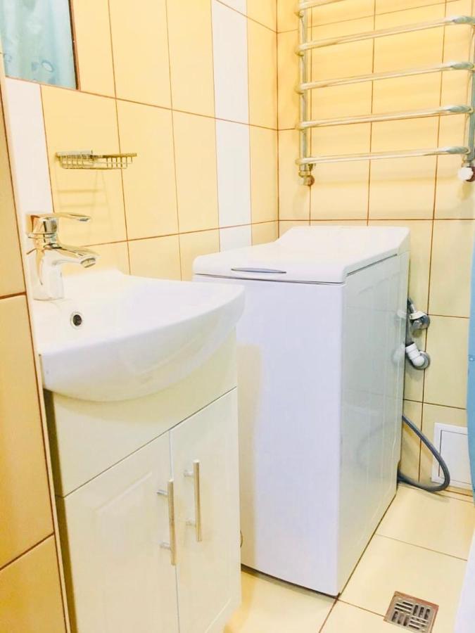 Крехівська 5,Апартаменти В Центрі, Дві Спальні Lviv Eksteriør bilde